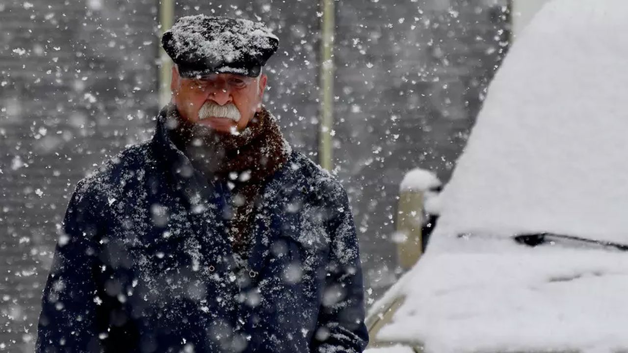 “Bitti” denilen kar geri dönüyor: İstanbul için yeni tarih açıklandı